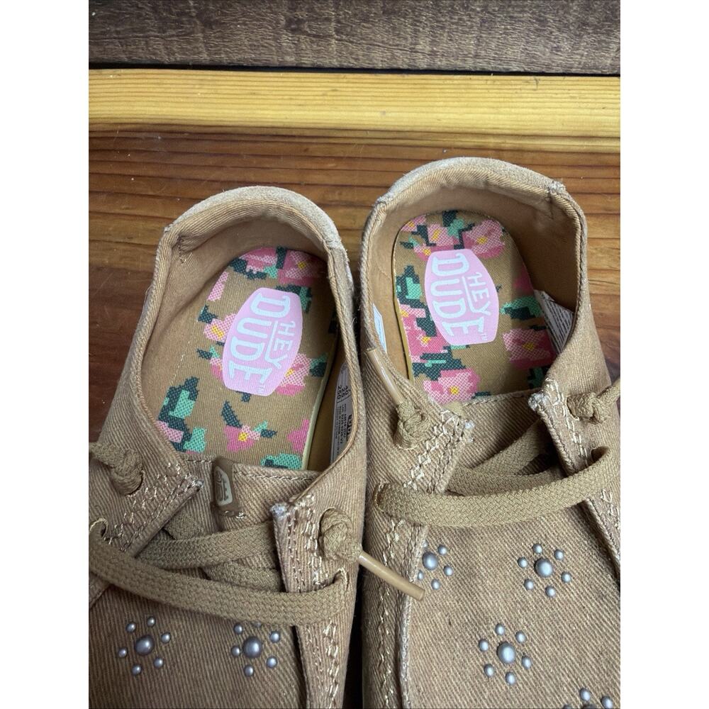 Hey Dude Wendy Star Studded Brown Tan Women's Size 9 - Picture 3 of 8